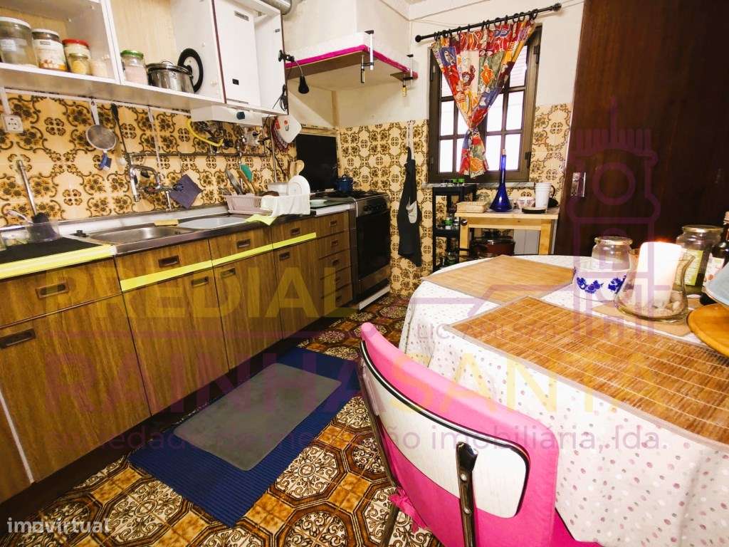 Moradia c/ 5000 m2 terreno , anexos, furo. 16 Km de Coimbra.-7