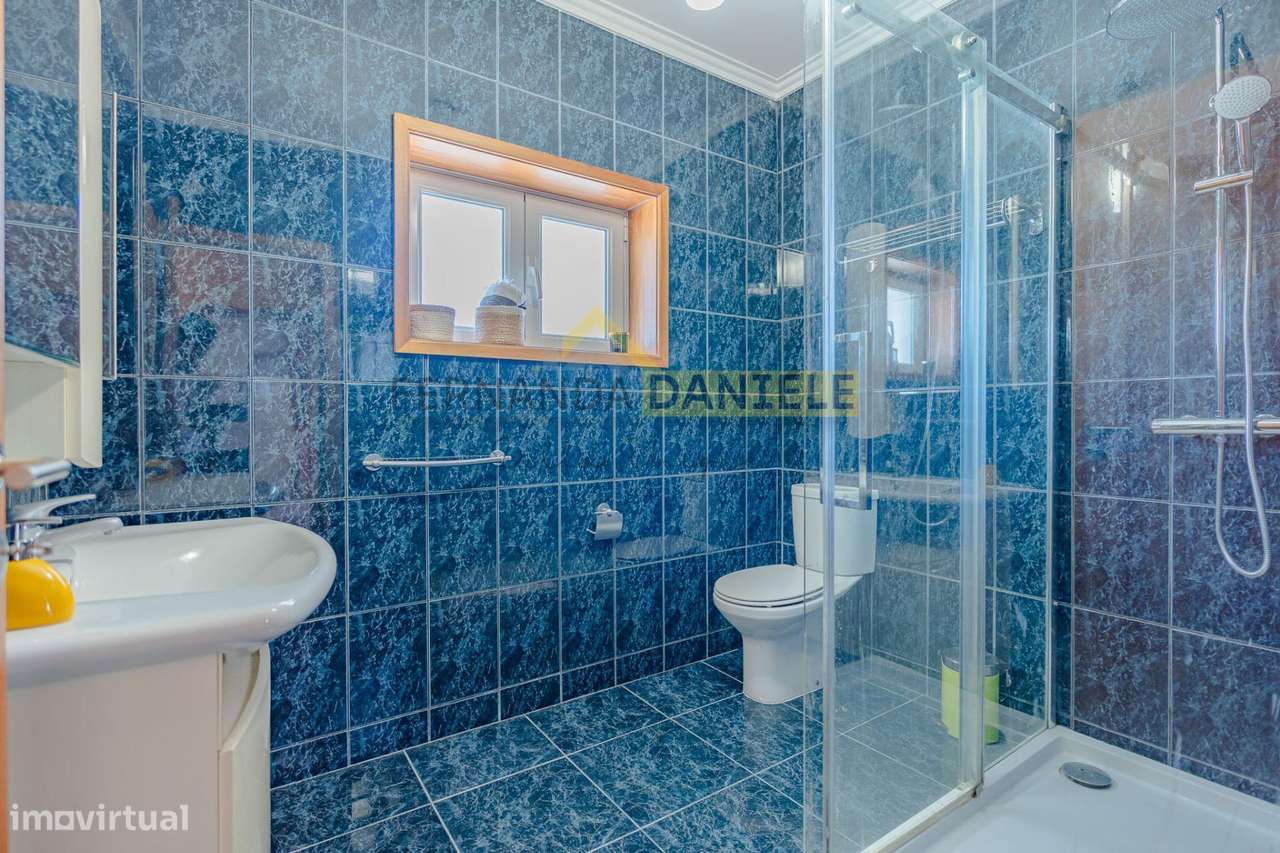 Moradia em Travanca com 3 suítes e 1425m2 de terreno-12