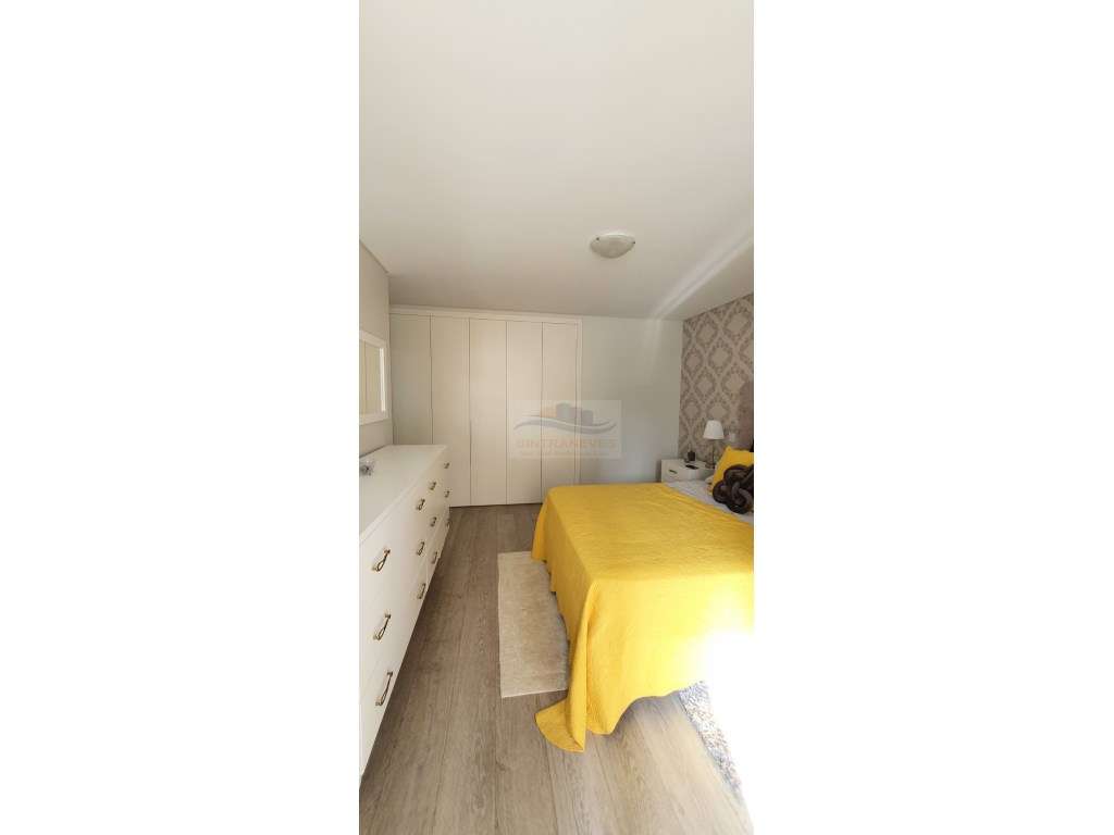 T3 de luxo e requinte com 3 WCS e Garagem nas Lezírias do Infantado-24