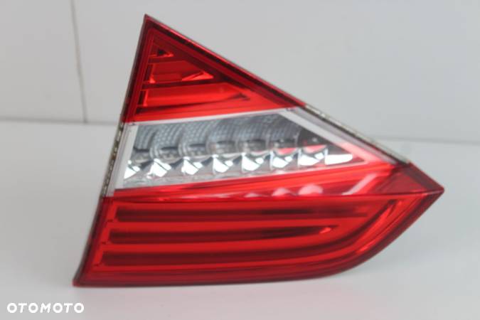 LAMPA PRAWY TYŁ TYLNA SKODA SUPERB II FL 13-15R SEDAN - 1