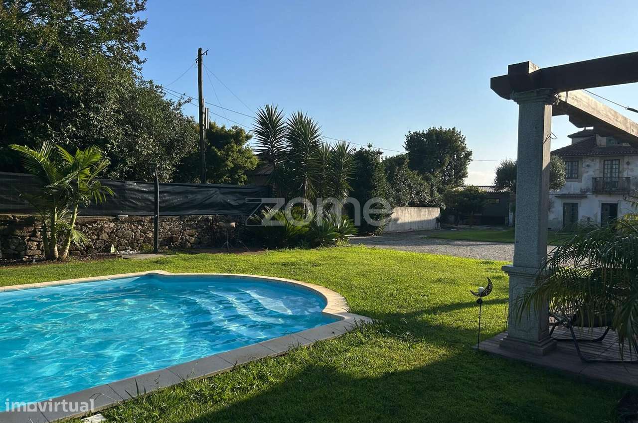 Moradia T3 com piscina e jardim na Maia - Grande imagem: 2/33