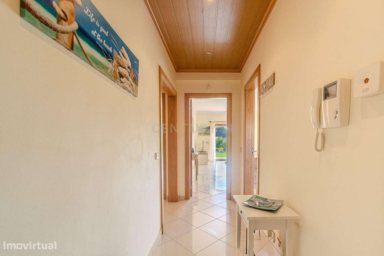 Apartamento T1 Praia da Coelha / Galé com Terraço e Box - Grande imagem: 4/36