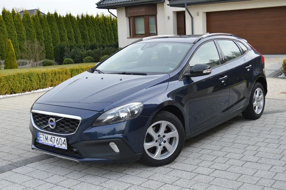 Volvo V40 D2 Summum 2015