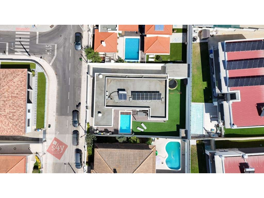Moradia em Belverde - Piscina e Garagem!-56