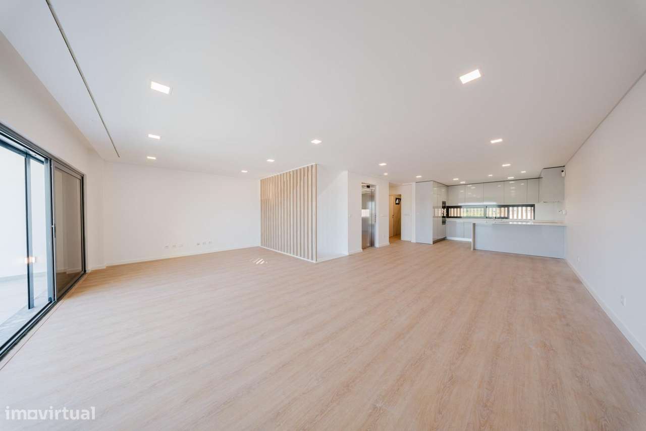 Moradia T5 de Luxo com Piscina e Vista Panorâmica em Mealhada, Loures-16