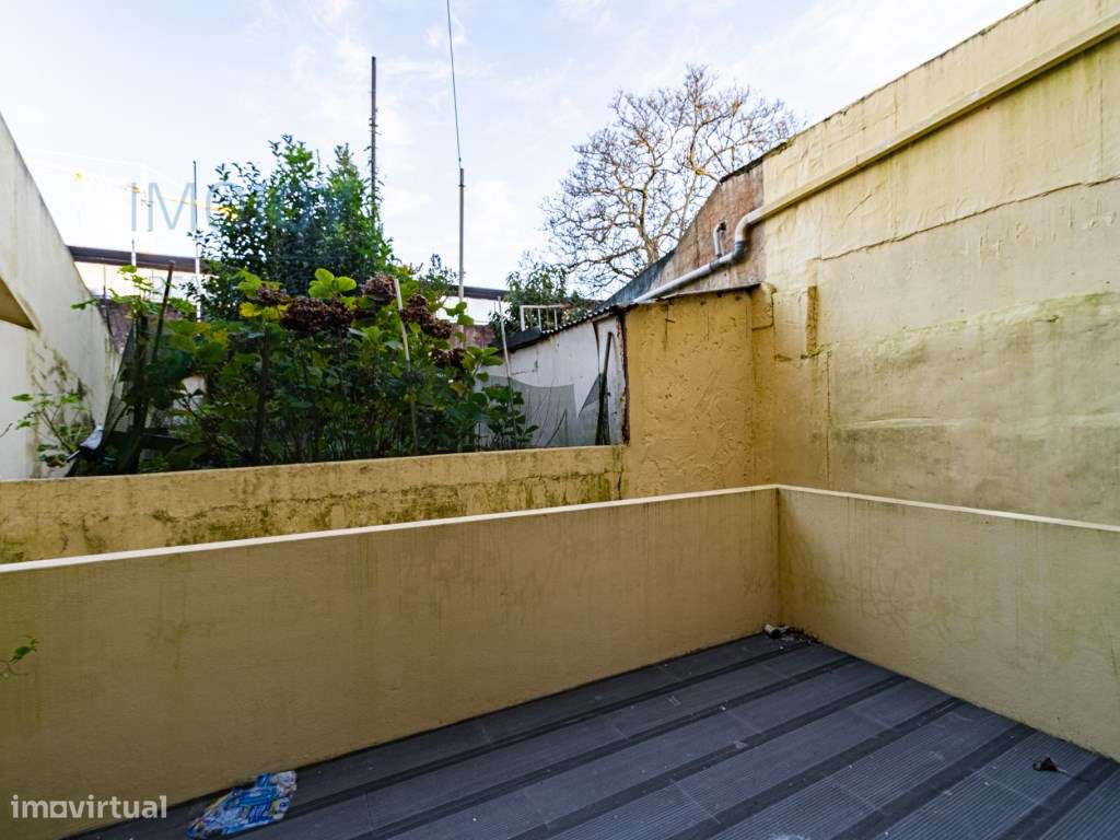 Apartamento T1 para Venda na Rua Miguel Bombarda no Porto-15