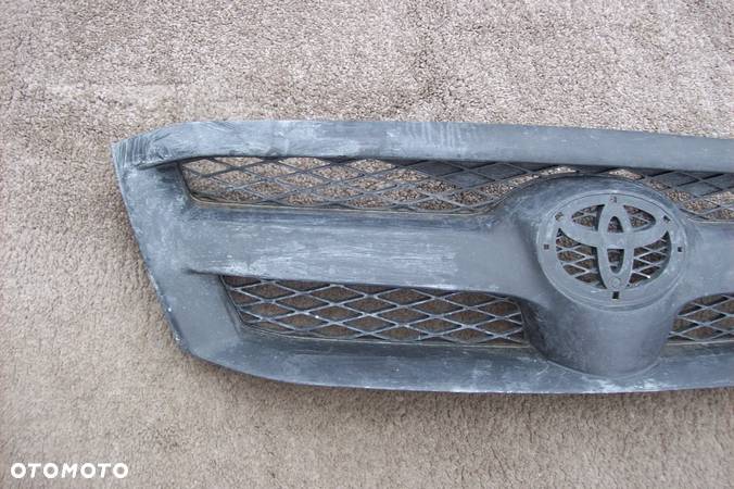 GRILL TOYOTA HILUX VII/ROK 05-11 - 3