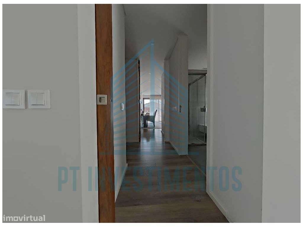 Moradia semi-nova T5+1 em Santa Joana - Aveiro-38