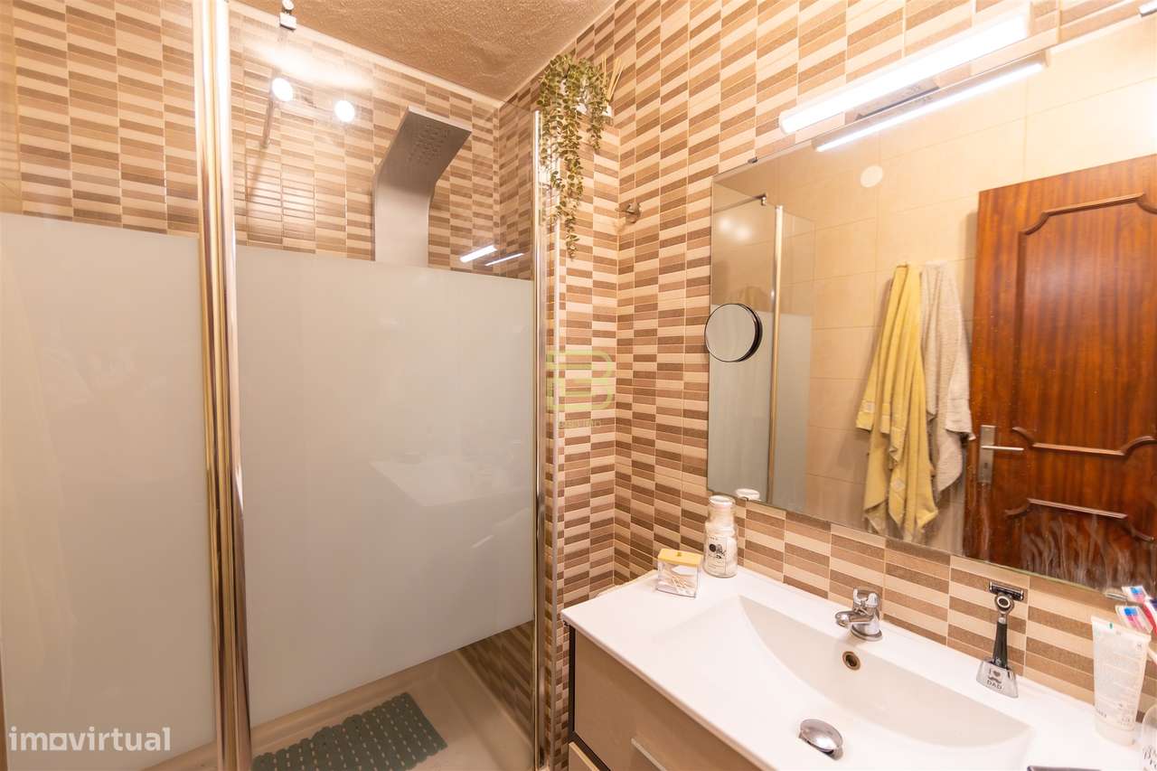 Apartamento T3 em Ramalde – Oportunidade para Investidores-6