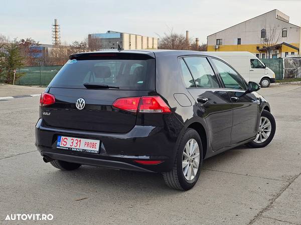 Volkswagen Golf - 3