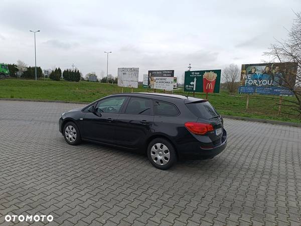 Opel Astra 1.4 Turbo Sports Tourer Innovation - 4