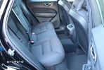 Volvo XC 60 B5 D AWD Momentum - 9