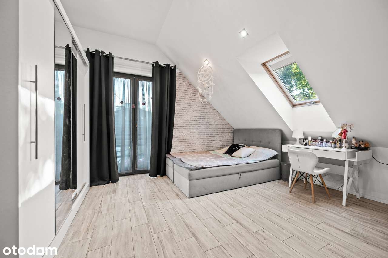 Komfortowy dom z zjawiskową działką świetnie skomunikowany-12