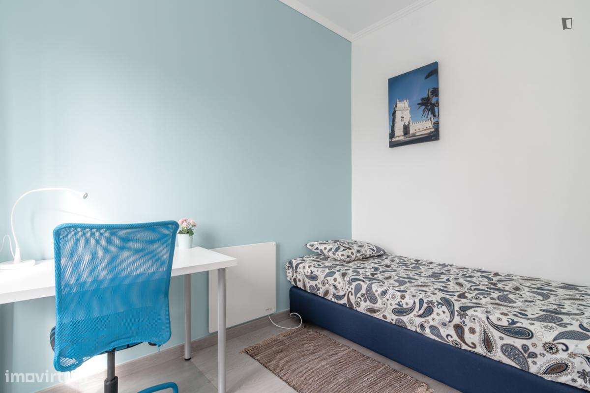 Quarto - localizado em Campolide Lisbon - Grande imagem: 2/7