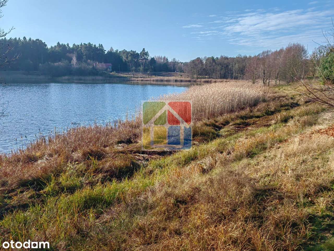 Duża działka z widokiem na jezioro-4