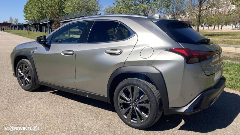 Lexus UX 250h Sport (Ecrã 12.3) - 4