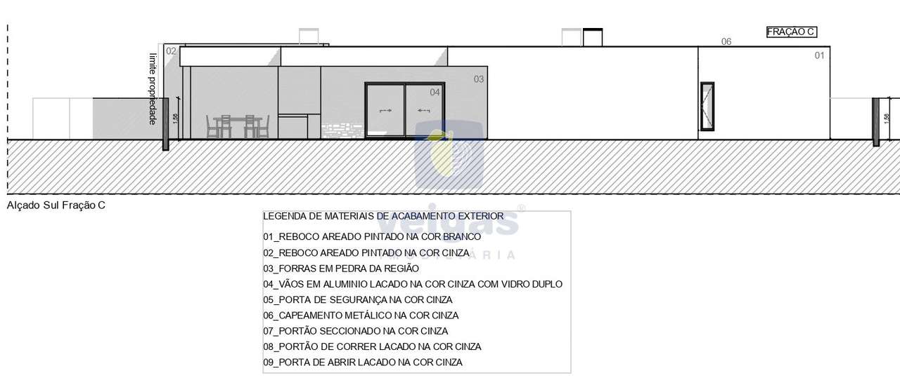 Moradia T3 térrea isolada nova com piscina em Pataias, a 10 km da Naza-11