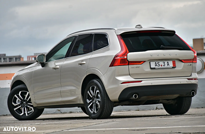 Volvo XC 60 D4 AWD Geartronic Momentum - 3