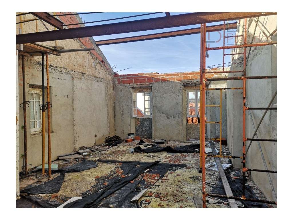 Moradia Centro Histórico de Sines | Projeto Aprovado | Excelente Te...-18