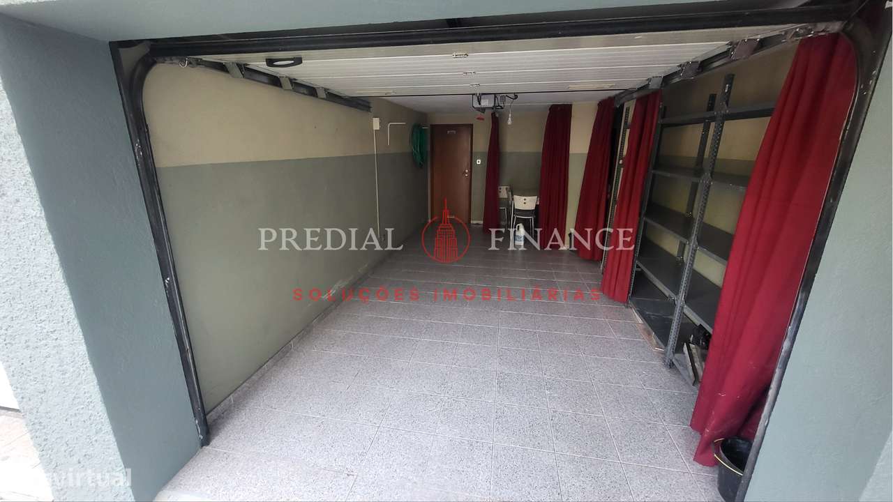 T2+1 Luminoso com Garagem Ampla em Ramalde – Zona em Valorização-21