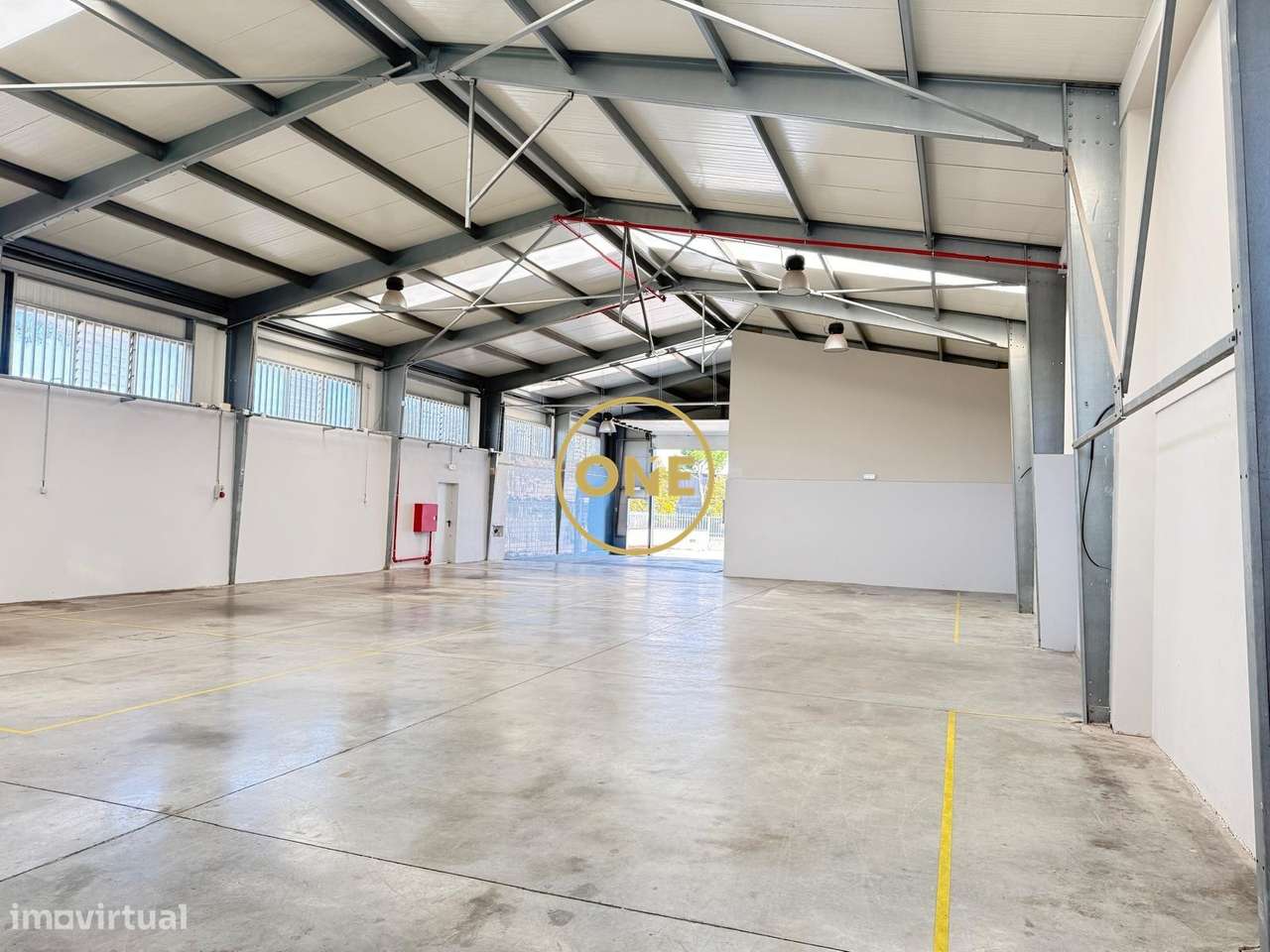 Armazém para arrendar em Rua de Brejos 3, Albufeira - Grande imagem: 5/10