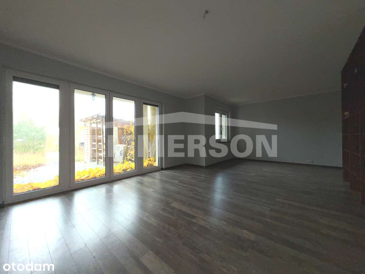 Na sprzedaż dom parterowy na wsi.-12