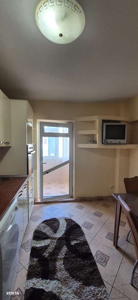 Ofer spre închiriere apartament 3 camere centru - Imagine principală: 5/11