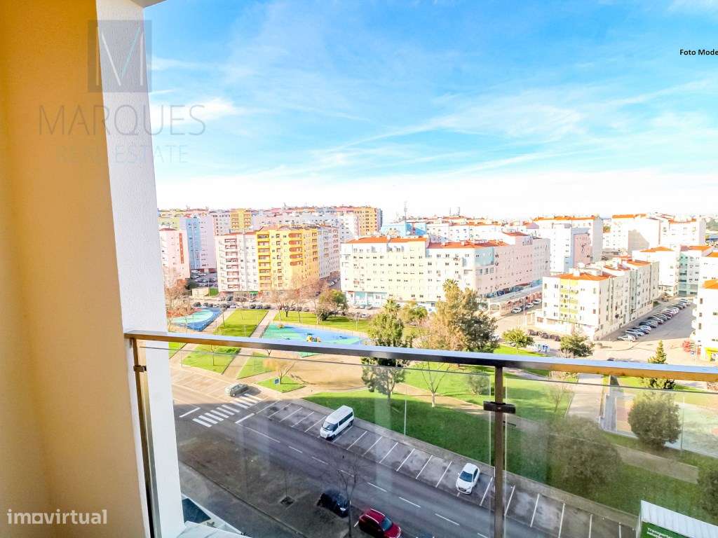 Apartamento T3 em Santa Marta do Pinhal - Corroios-13