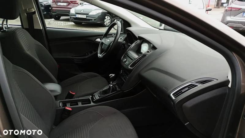 Ford Focus 1.0 EcoBoost Titanium - 20