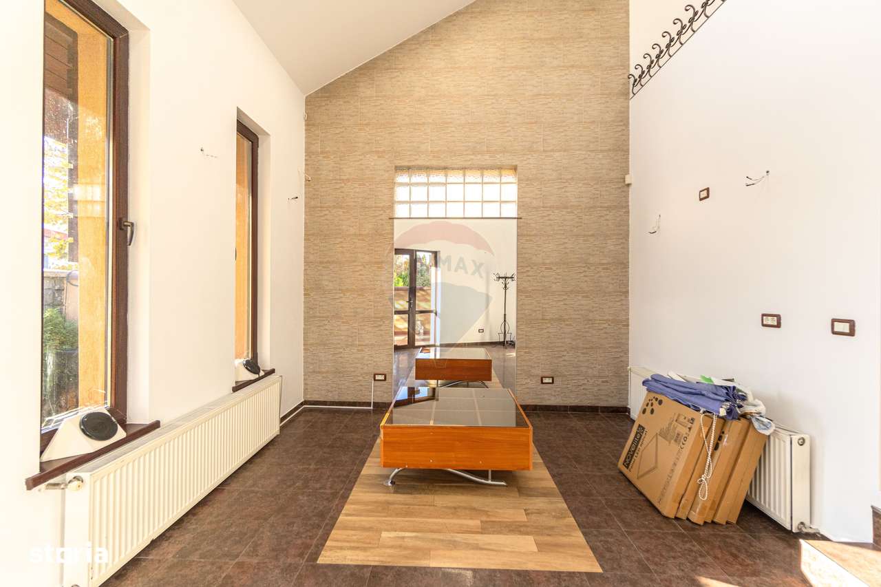 Spațiu de închiriat în Tractorul – 125 mp, renovat - Imagine principală: 5/20