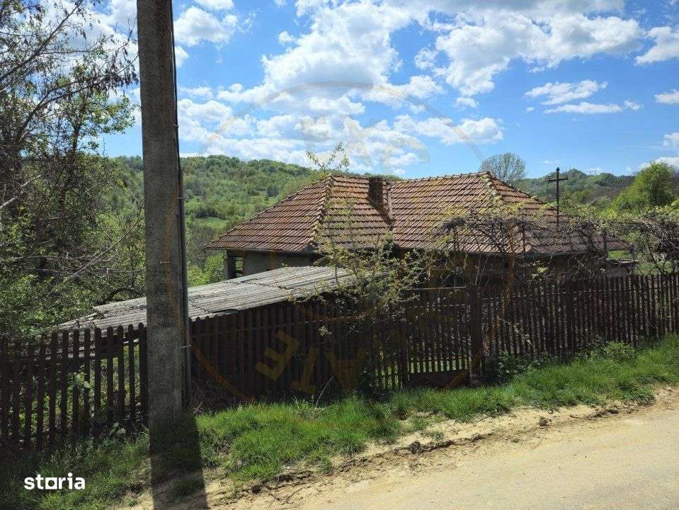 Teren 1200 mp + Casa - Comuna Arefu - Imagine principală: 2/5