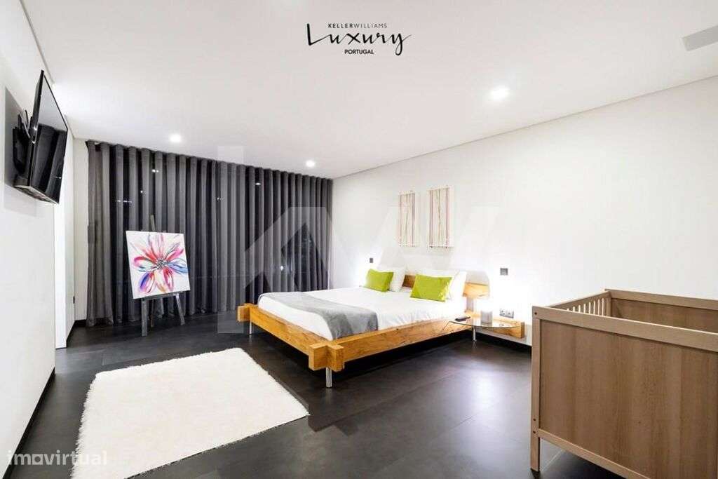 Quinta paradisíaca em local calmo e recatado para viver com qualidade-24