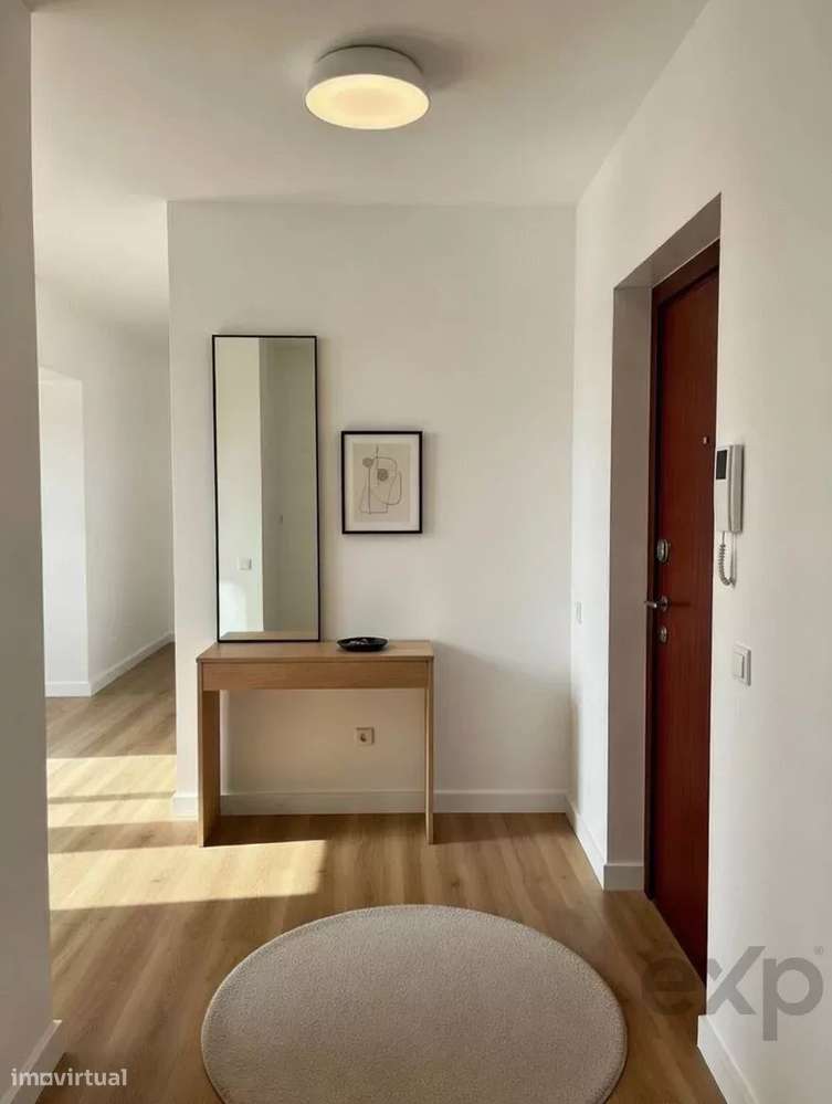 T2 Renovado com Varandas e Excelente Luminosidade – Zona Central de Ol - Grande imagem: 5/18