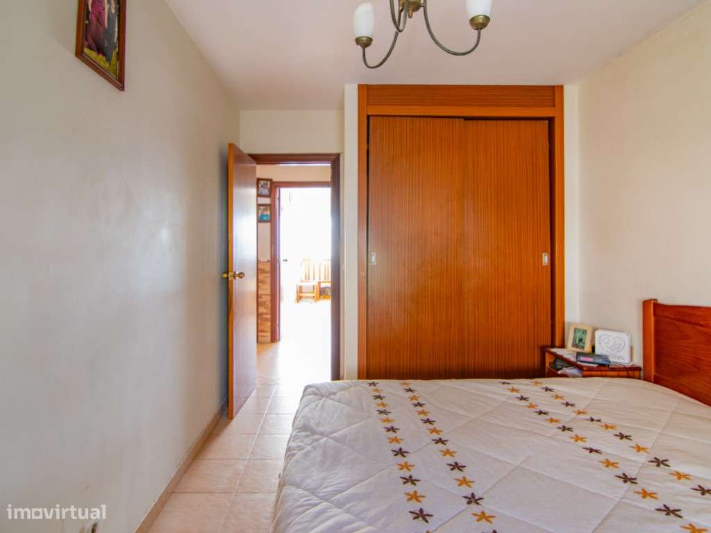 Apartamento T4 em Carnaxide com Vista para Monsanto.-19