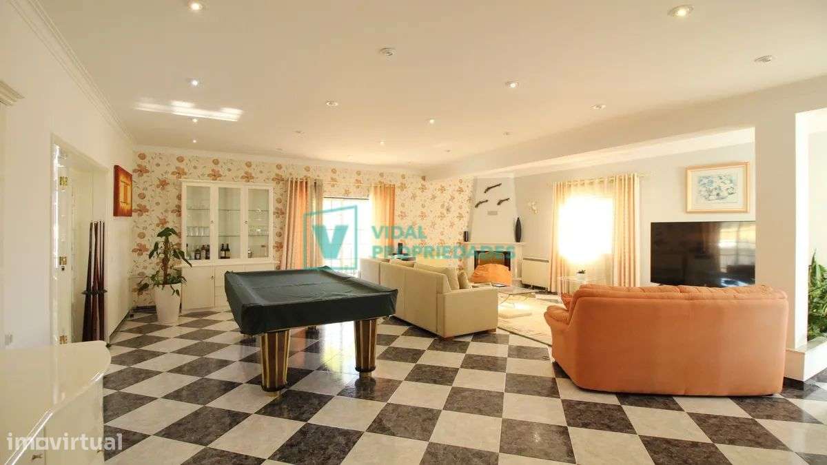 Moradia T7 com piscina e garagem em Loulé - Grande imagem: 3/50