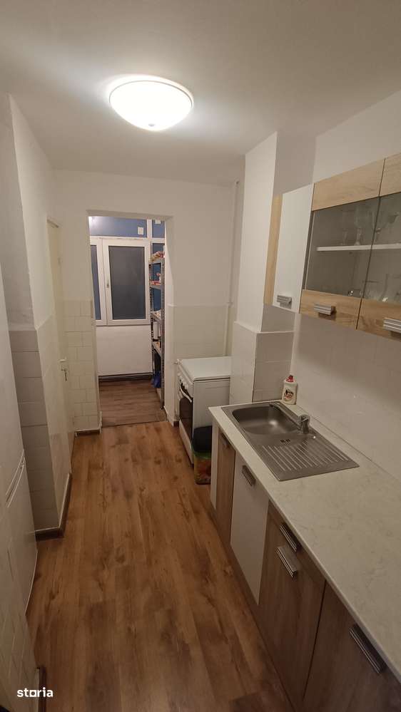 Apartament 3 Camere Decomandat - Zona Cornisa - Imagine principală: 4/5