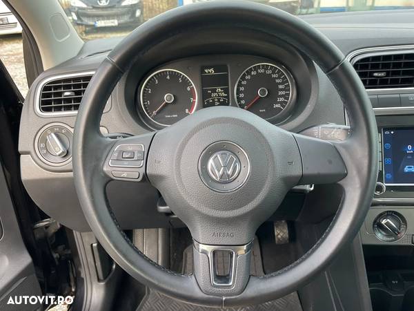 Volkswagen Polo 1.4 Highline - 17