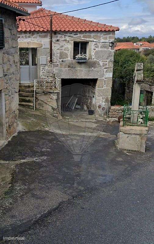 Moradia T1 para venda - Grande imagem: 2/11