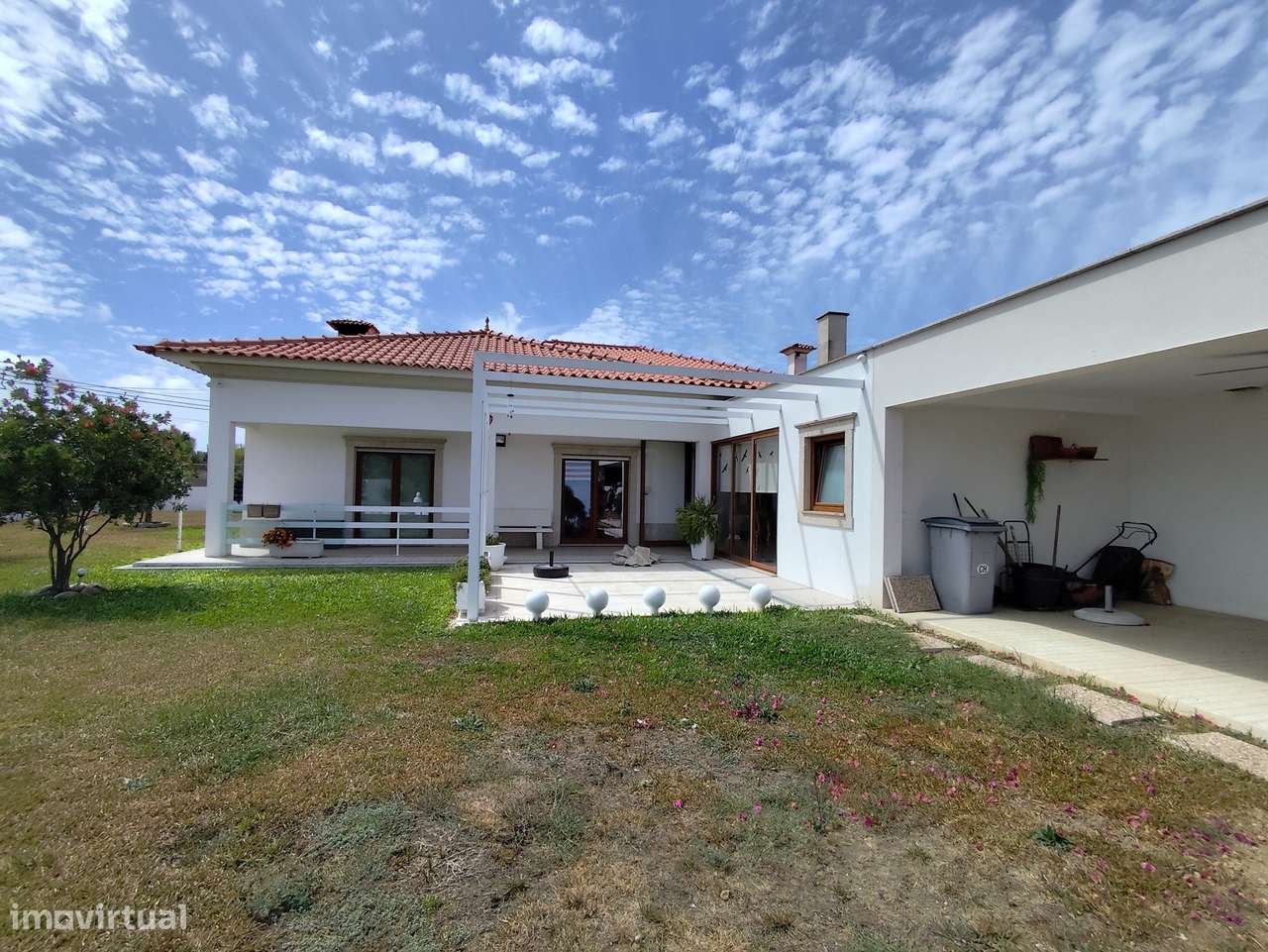 Moradia Térrea T4 com Sótão em Santa Joana – Aveiro - Grande imagem: 4/60