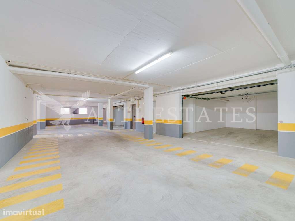 Apartamento Duplex T3 Virado a Sul com Vista Mar, Pronto a Estrear-32