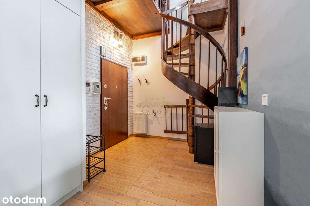 Dwupoziomowy, jasny apartament • ostatnie piętro •-9