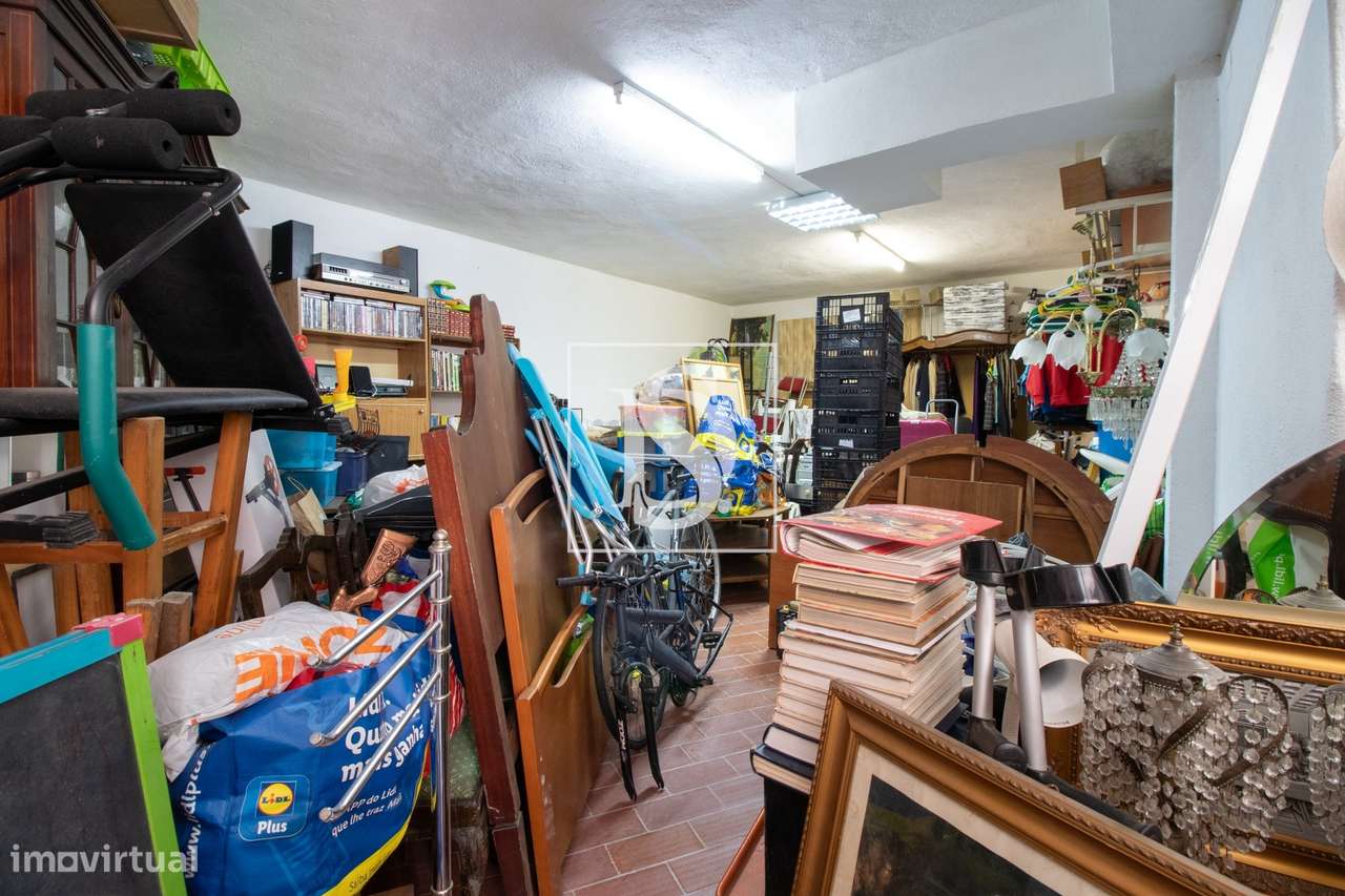 Venda de Loja / Garagem no Barreiro - Grande imagem: 4/11