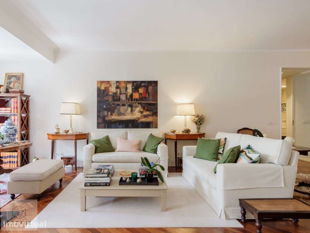 Apartamento T3 Avenida Infante Santo - Grande imagem: 1/39