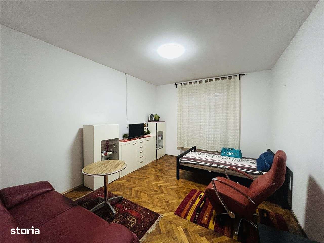 Casa individuala - teren 900 mp, garaj, pivnita, pod - Calea Poplacii-6
