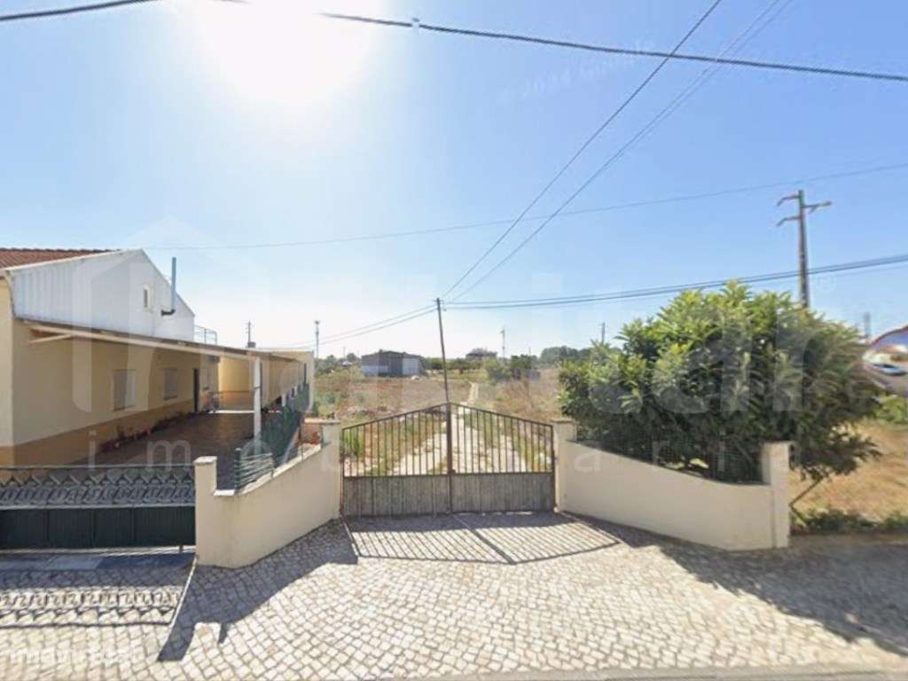 Armazém com 288 m², com Terreno Urbano com 3.893 m² - Benavente-6