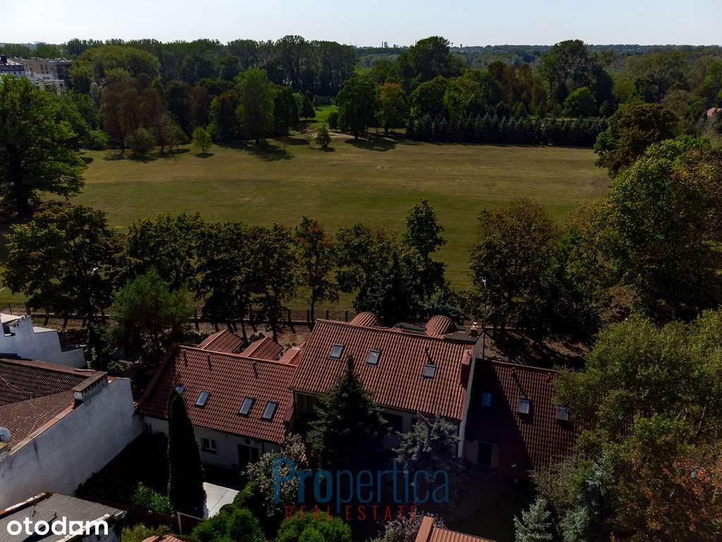 Wyjątkowy komfortowy dom pośród zieleni-19