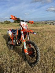 KTM 350 2022 KTM350EXC-F Factory Edition (New State) higher specs then 6-days model