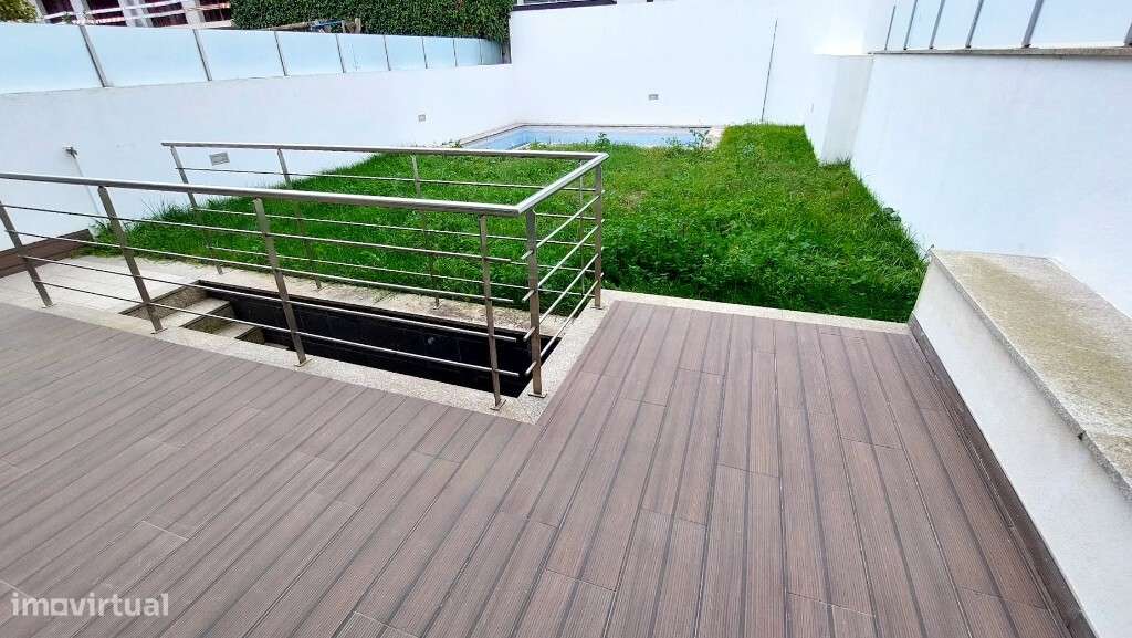 Moradia V4+1 em Banda com Piscina - Dume, Braga-32