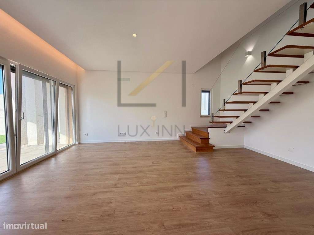 Moradia Isolada T3 em Mato Cheirinhos - Tires - Grande imagem: 5/32