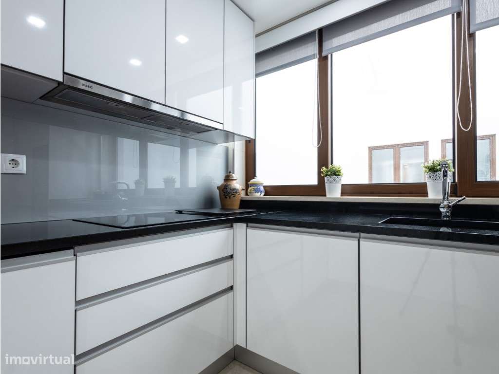 Exclusivo T2 com Terraço Panorâmico a Passos da Marina da Figueira ... - Grande imagem: 5/18